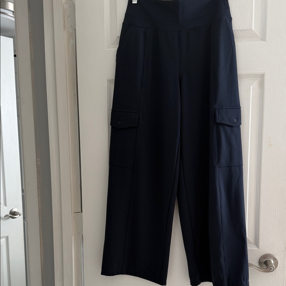 Athleta Venice Cargo Wide Leg Pant Navy Blue Comfort Travel Sport